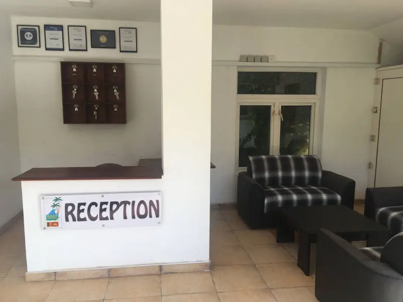 Reception and Lobby Raja Beach Hotel