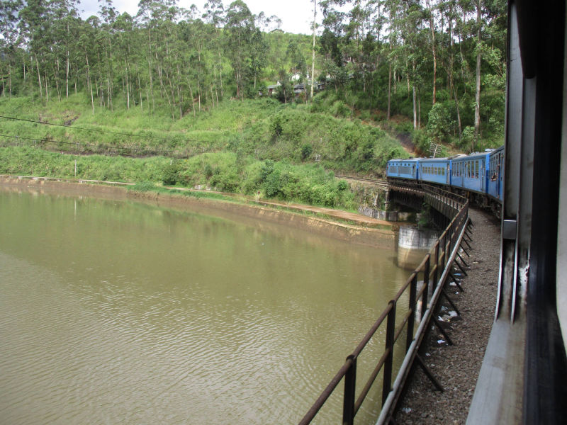 Sri Lanka Hochland, Zugfahrt von Peradeniya nach Nanu-Oya